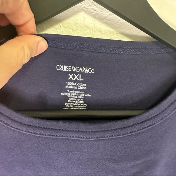 Cruise Wear & Co. Navy Rhinestone Dolphin T-Shirt – Women’s XXL - Picture 3 of 4